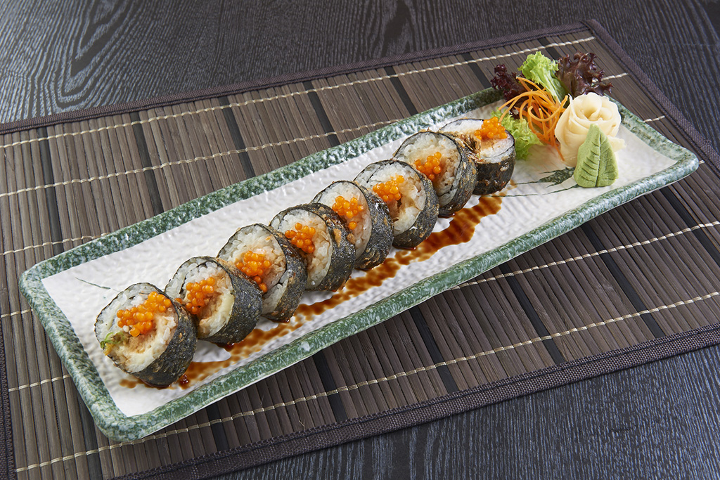 04_makimono_mr04-spicy-tempura-cheese-maki